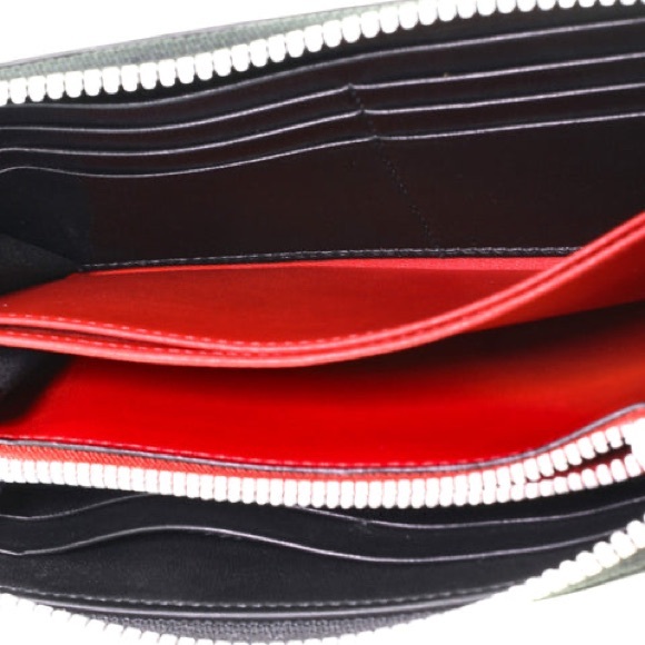 VALENTINO GARAVANI Nappa Rockstud Spike Zip Around Wallet - Picture 7 of 9